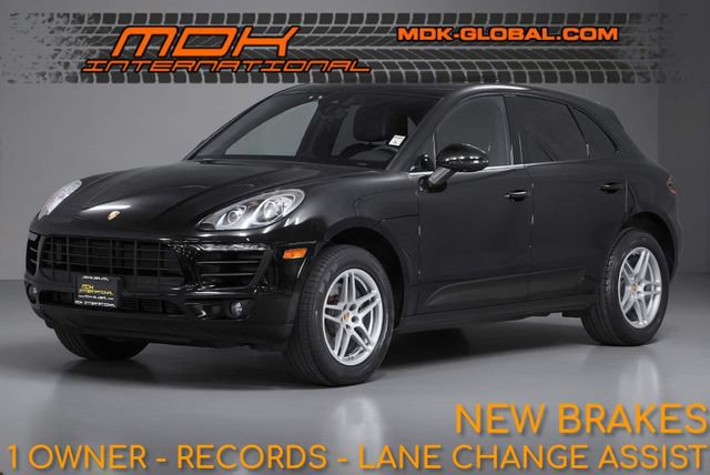 Used 2017 Porsche Macan AWD/4WD image 1