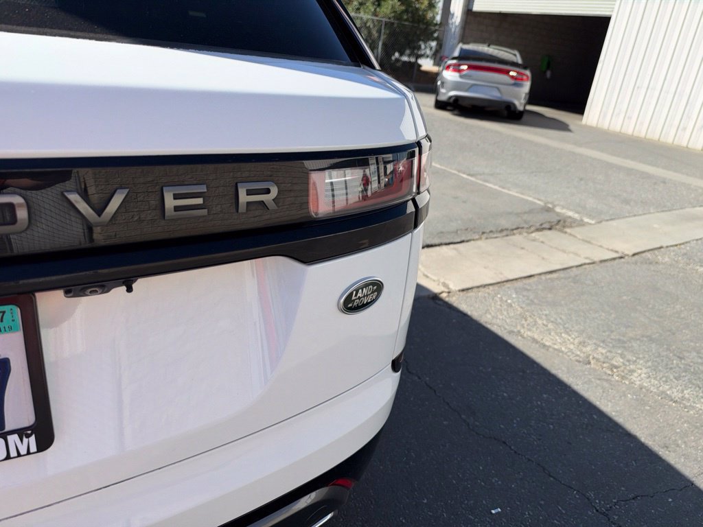 Used 2019 Land Rover Range Rover Velar R-Dynamic SE AWD/4WD image 10