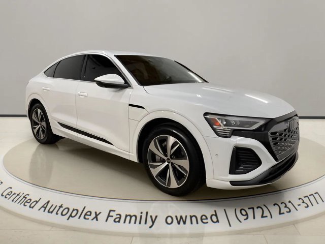 Used 2024 Audi Q8 e-tron Premium Plus w/ Premium Plus Package AWD/4WD image 7