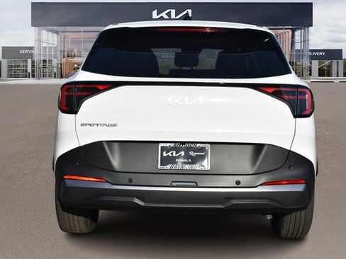 New 2026 Kia Sportage EX image 5