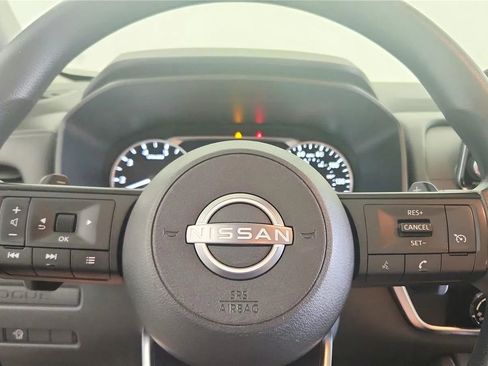 Used 2024 Nissan Rogue S FWD image 26