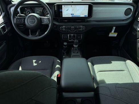 New 2026 Jeep Gladiator Sport AWD/4WD image 16