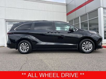Used 2025 Toyota Sienna LE