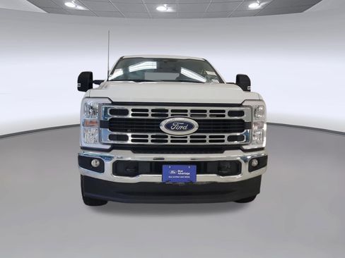Used 2024 Ford F250 XLT w/ FX4 Off-Road Package AWD/4WD image 4