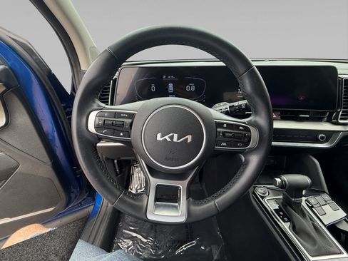 Used 2023 Kia Sportage EX FWD image 12