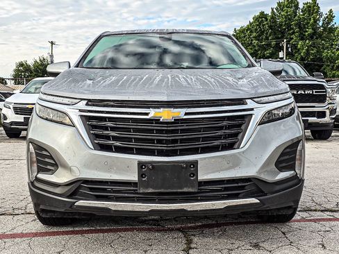 Used 2024 Chevrolet Equinox LT FWD image 2