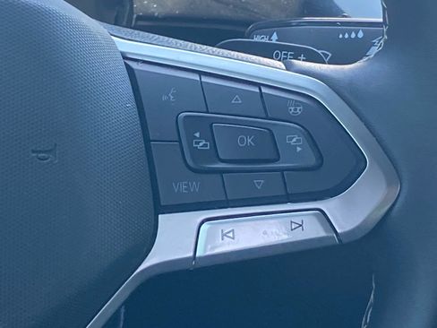 Certified 2024 Volkswagen Atlas Cross Sport SE AWD/4WD image 6