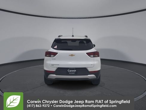 Used 2025 Chevrolet TrailBlazer LT AWD/4WD image 13
