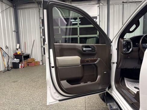 Used 2021 GMC Sierra 1500 SLT w/ SLT Premium Plus Package image 7