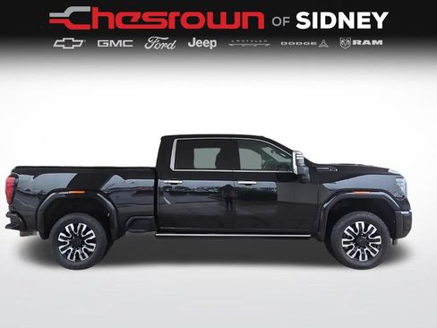 Used 2025 GMC Sierra 2500 Denali Ultimate AWD/4WD image 4