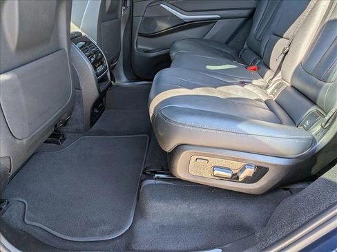 Used 2022 BMW X7 xDrive40i w/ M Sport Package image 19