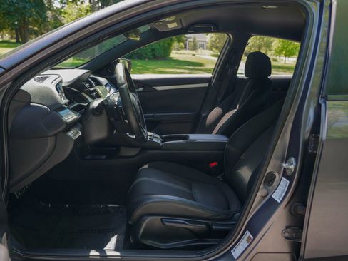 Used 2019 Honda Civic Sport image 11