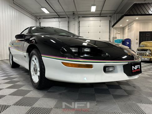 Used 1993 Chevrolet Camaro Z28 RWD image 15