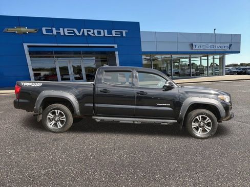 Used 2019 Toyota Tacoma TRD Sport image 6