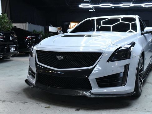 Used 2016 Cadillac CTS V w/ Luxury Package image 30