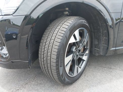 Certified 2022 Audi e-tron Prestige w/ Prestige Package AWD/4WD image 36