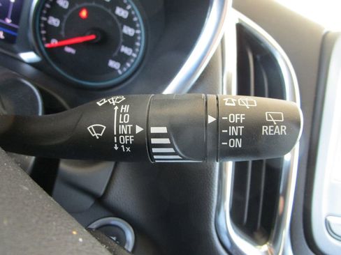 Used 2023 Chevrolet Equinox LT w/ LPO, Floor Liner Package FWD image 31