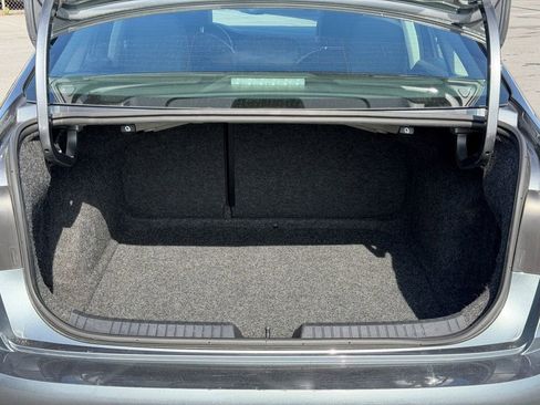Used 2024 Volkswagen Jetta SE FWD image 13