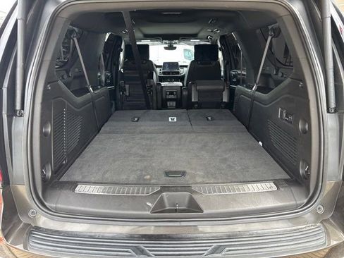 Used 2021 Chevrolet Suburban High Country image 14