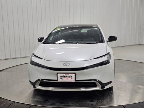 Used 2026 Toyota Prius Plug-In Hybrid w/ Limited Premium Package FWD image 40
