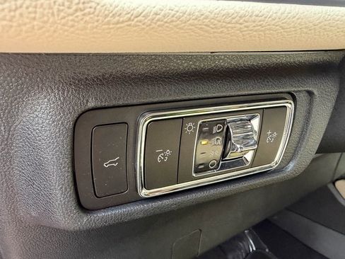 New 2026 Lincoln Corsair Premiere image 11