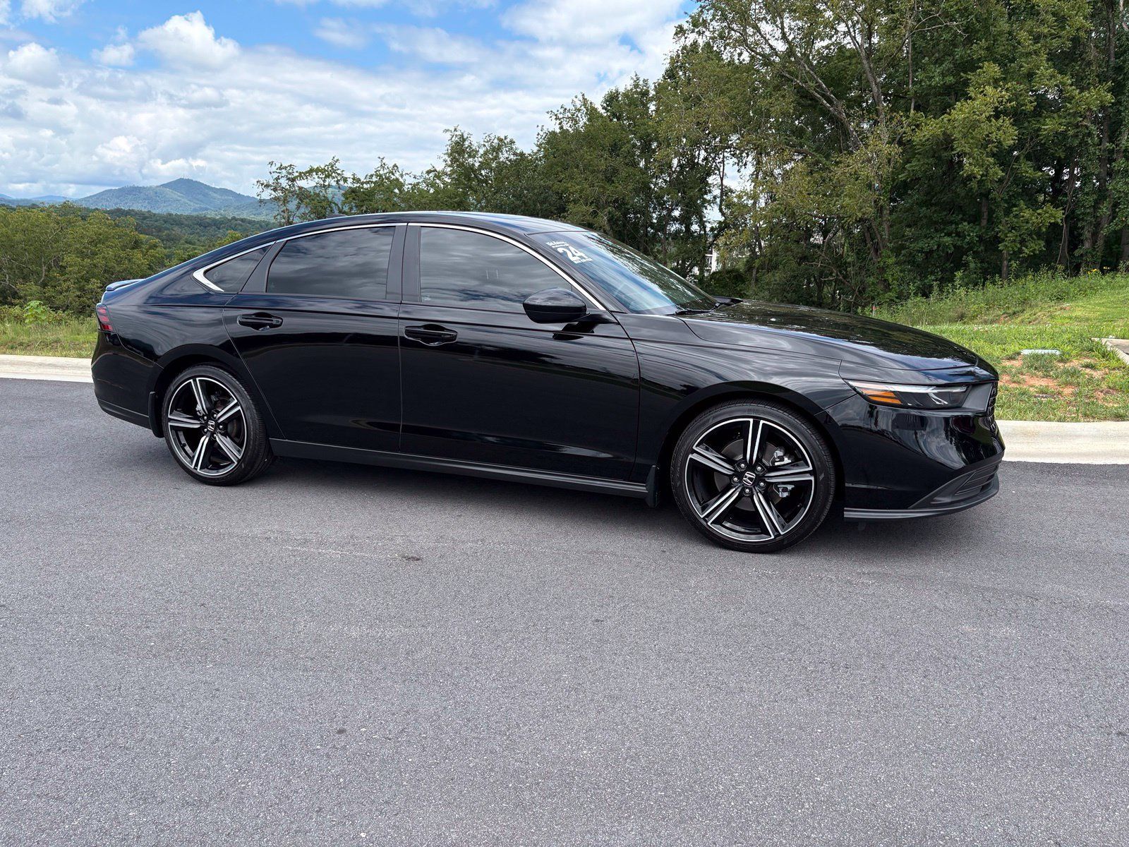 Used 2024 Honda Accord Sport image 7