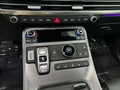 Used 2025 Hyundai Palisade Calligraphy FWD image 21