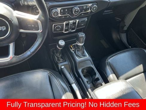 Used 2022 Jeep Wrangler Unlimited Sahara w/ LED Lighting Group AWD/4WD image 14