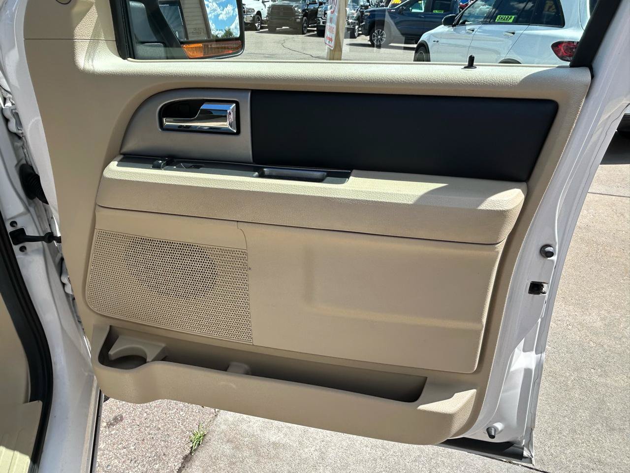 Used 2017 Ford Expedition EL Limited w/ Equipment Group 301A AWD/4WD image 18