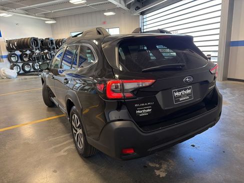 Used 2025 Subaru Outback Premium AWD/4WD image 7