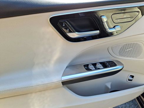 Certified 2023 Mercedes-Benz C 300 4MATIC Sedan image 9