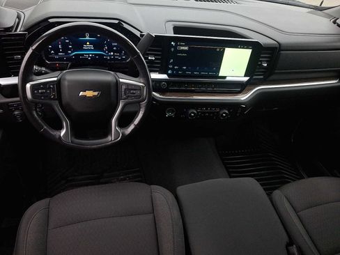 Used 2022 Chevrolet Silverado 1500 LT image 12