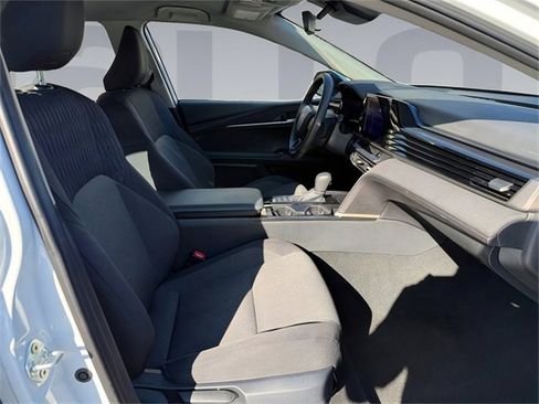 Used 2025 Toyota Camry LE image 17