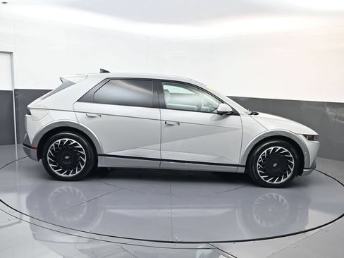 Certified 2024 Hyundai Ioniq 5 Limited AWD/4WD image 3