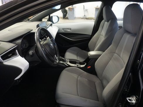 Used 2023 Toyota Corolla SE image 18