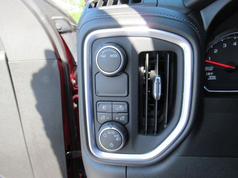 Used 2021 Chevrolet Silverado 1500 RST RWD image 21