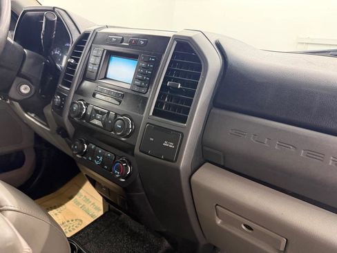 Used 2019 Ford F250 XL w/ Power Equipment Group AWD/4WD image 25