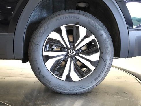 New 2026 Volkswagen Atlas SE AWD/4WD image 35