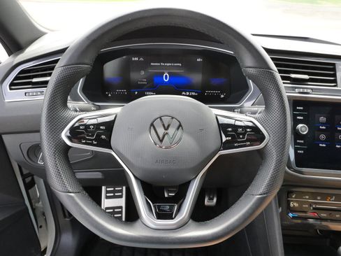 Certified 2024 Volkswagen Tiguan SE R-Line AWD/4WD image 26