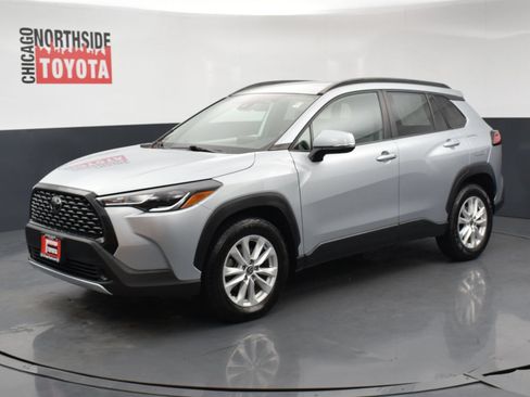 Used 2022 Toyota Corolla Cross LE AWD/4WD image 8