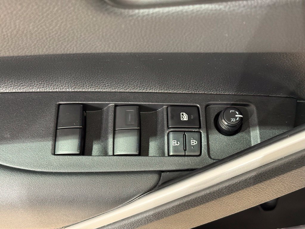 Certified 2023 Toyota Corolla Cross AWD Hybrid w/ Convenience Package image 16