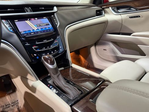 Used 2014 Cadillac XTS Luxury w/ Driver Awareness Package FWD image 15