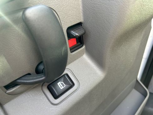 New 2025 Chevrolet Express 3500 Work Van w/ Power Convenience Package image 19