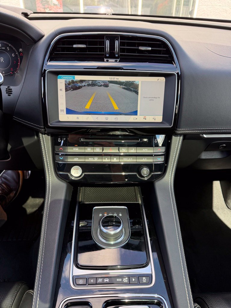 Used 2019 Jaguar F-PACE S AWD/4WD image 18