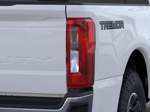 New 2026 Ford F250 XLT w/ Tremor Off-Road Package AWD/4WD image 23