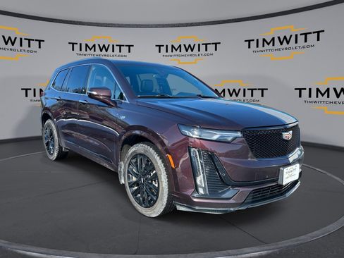 Used 2021 Cadillac XT6 Luxury image 1