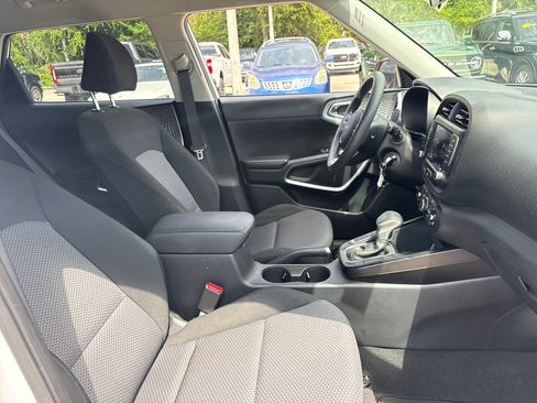 Used 2023 Kia Soul LX w/ Option Group 015 FWD image 27
