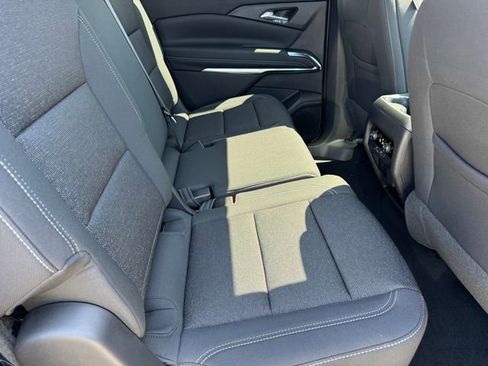 New 2026 Chevrolet Traverse LT w/ Sun and Wheel Package image 9