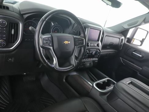 Used 2022 Chevrolet Silverado 2500 LTZ w/ LTZ Premium Package image 17