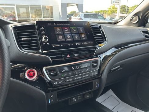 Used 2025 Honda Ridgeline Black Edition image 40